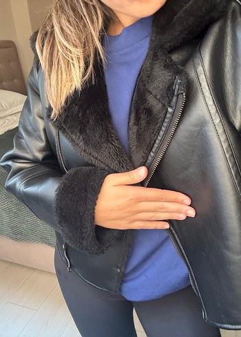 m Beden Stradivarius Kürklü Siyah Deri Biker Ceket