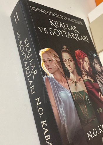 krallar ve soytarilari