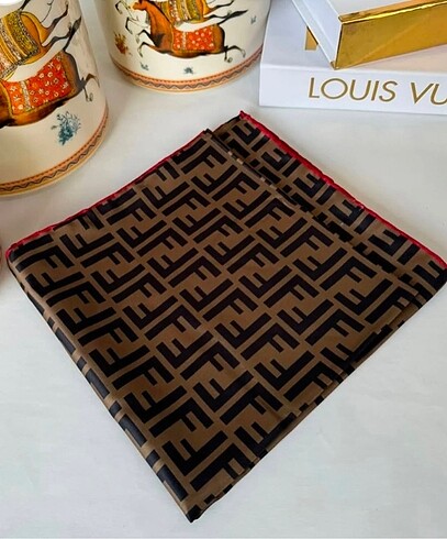 Fendi Twill Eşarp