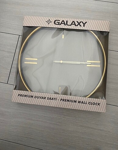  Beden Gold duvar saati