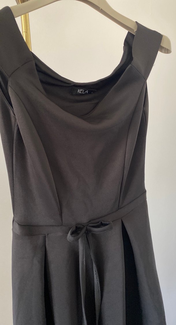 Siyah Elbise - Görsel 2