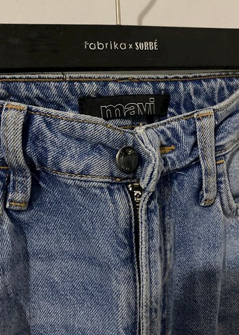 Mavi Kadın Lacivert Yırtık Bol Kesim Kot Pantolon - Görsel 3