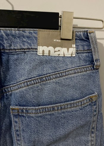 Mavi Kadın Lacivert Yırtık Bol Kesim Kot Pantolon - Görsel 4