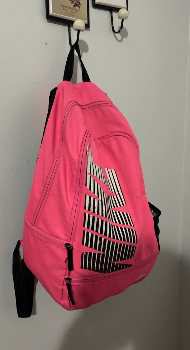 Pembe Nike Spor Sırt Çantası - Görsel 2