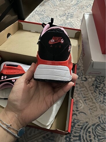 38 Beden siyah Renk Orjinal siyah nike ayakkabı