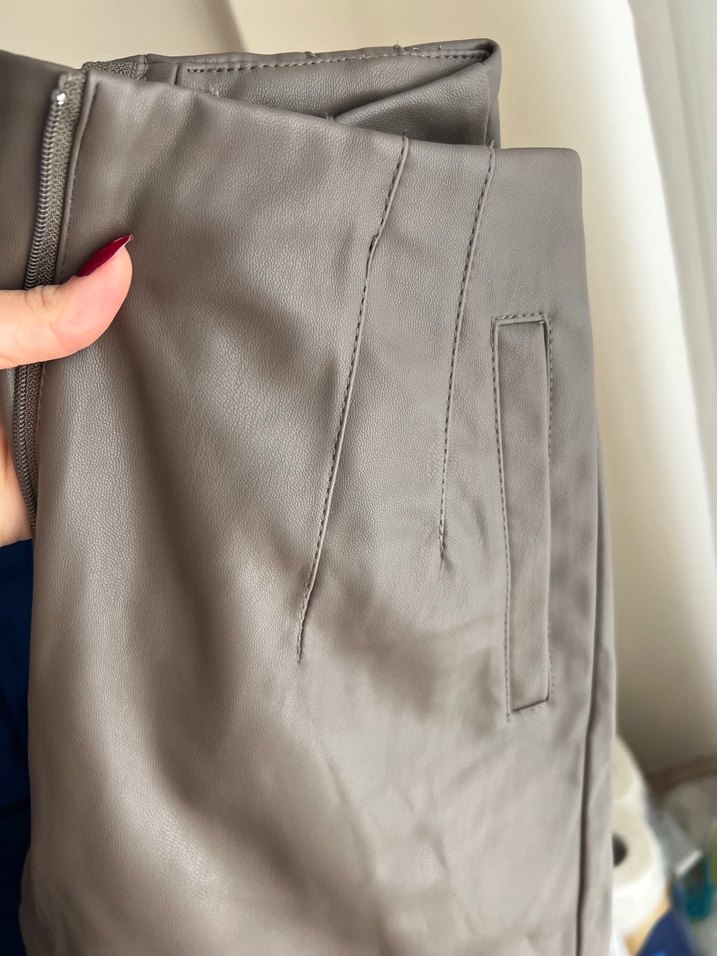 Mini Deri Kadın Şort - Görsel 3