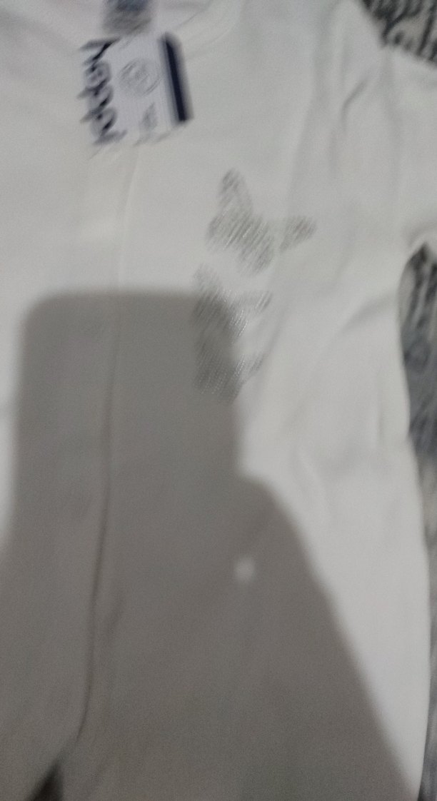 Gri Kelebek Desenli Beyaz Bebek Tulum - Görsel 4