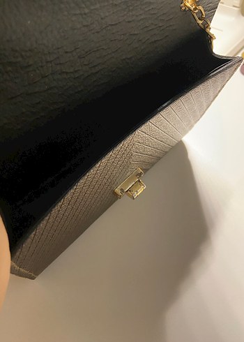 Zincir Detaylı Kahverengi Yılan Derisi Desenli Kadın Çanta - Görsel 3