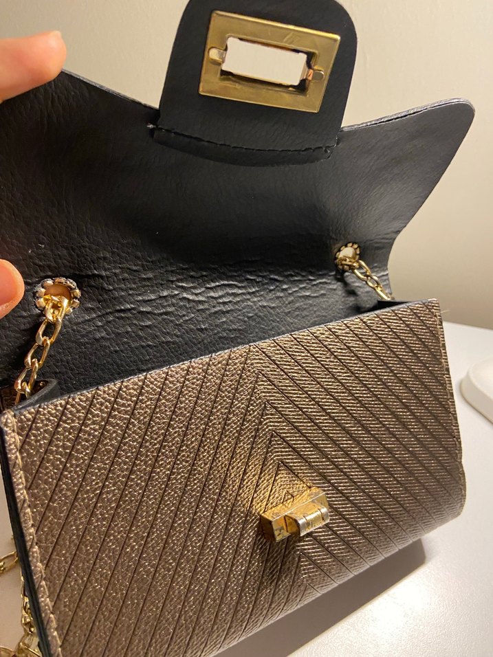 Zincir Detaylı Kahverengi Yılan Derisi Desenli Kadın Çanta - Görsel 2