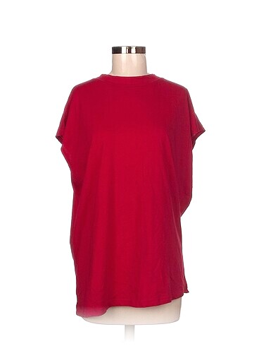 Diğer T-shirt %70 İndirimli.