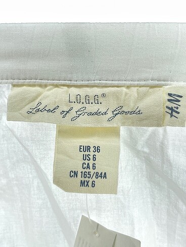 44 Beden beyaz Renk H&M Bluz %70 İndirimli.