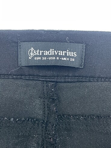 38 Beden siyah Renk Stradivarius Skinny %70 İndirimli.