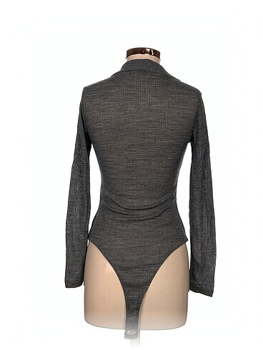 m Beden Zara Bluz %70 İndirimli.