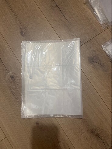 Büyük binder 500 kart giriyor