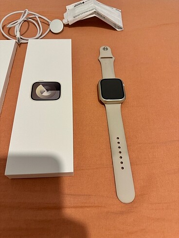 Beden APPLE WATCH SERİES 9 yıldız ışığı 45mm