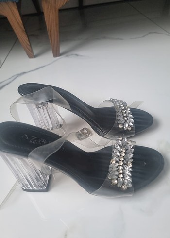 Siyah Parlak Taşlı Kadın Topuklu Ayakkabı - Görsel 6