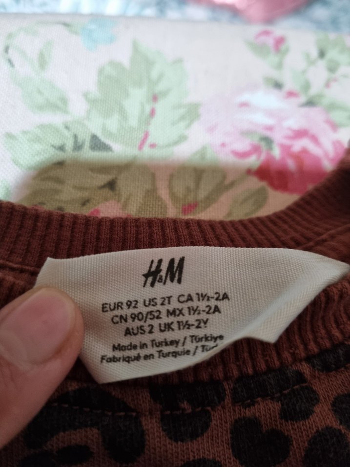 Kız Çocuk Leopar Desenli Uzun Kollu Sweatshirt.H.M marka 1&2 yaş - Görsel 2