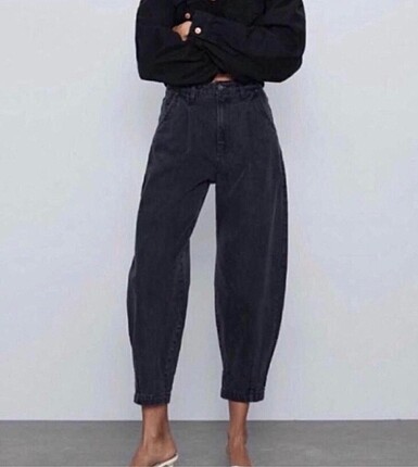 Zara slouchy jean