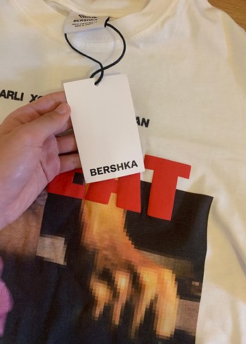 s Beden beyaz Renk BERSHKA tişört
