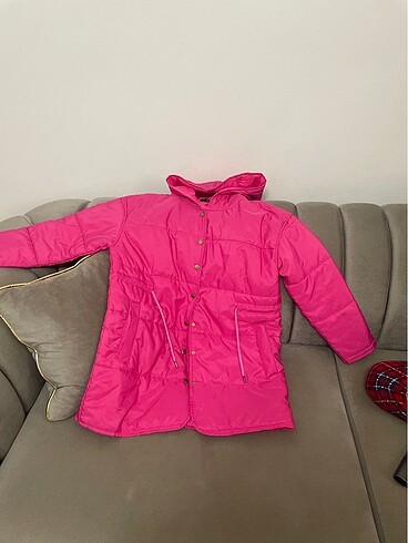Mevsimlik pembe mont