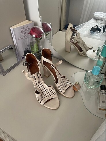 Zara File topuklu ayakkabı