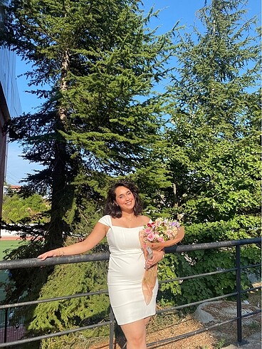 Beyaz elbise