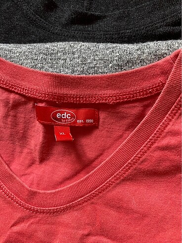 Turuncu tşört - Görsel 2