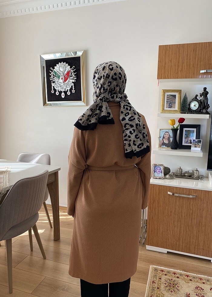 Tesettür koyu kahve rengi tunik - Görsel 3