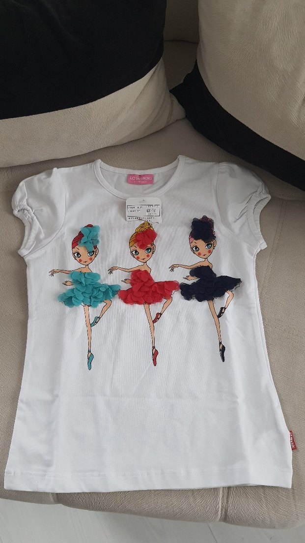 3 Boyutlu Figürlü Beyaz 6-7 yaş Kız Tişörtü - Görsel 2
