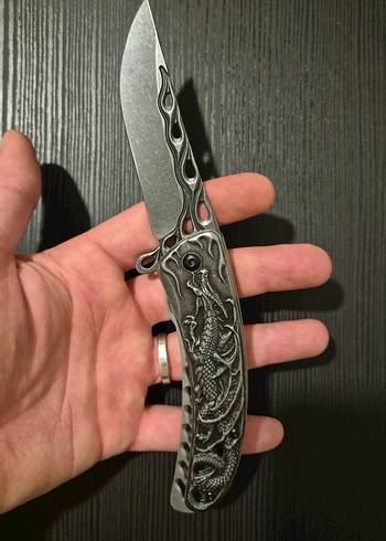 Ejderha Desenli Gri Katlanır Bıçak - Görsel 2