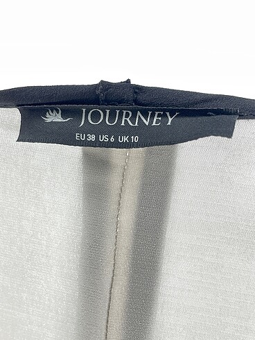 38 Beden beyaz Renk Journey Bluz %70 İndirimli.