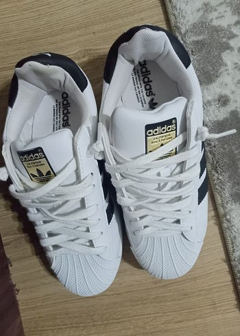 Adidas Beyaz Elastik Bağcıklı Unisex Spor Ayakkabı