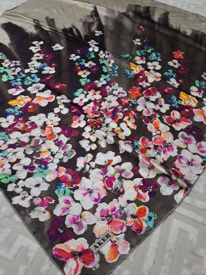 aker ipek eşarp - Görsel 2