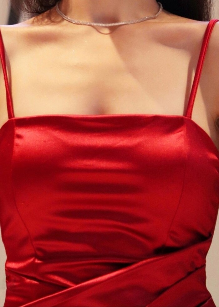 Asimetrik Kesim Büzgülü Elbise - Görsel 4