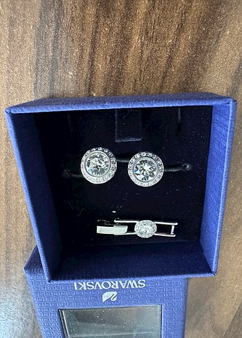 Beden beyaz Renk Swarovski Taşlı Midi Küpe