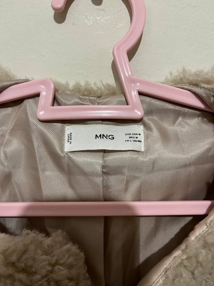 Bej Kürklü kadın mont - Görsel 3