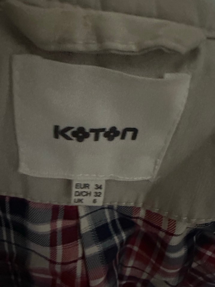 Düğmeli Beyaz Midi Kadın Trençkot - Görsel 3