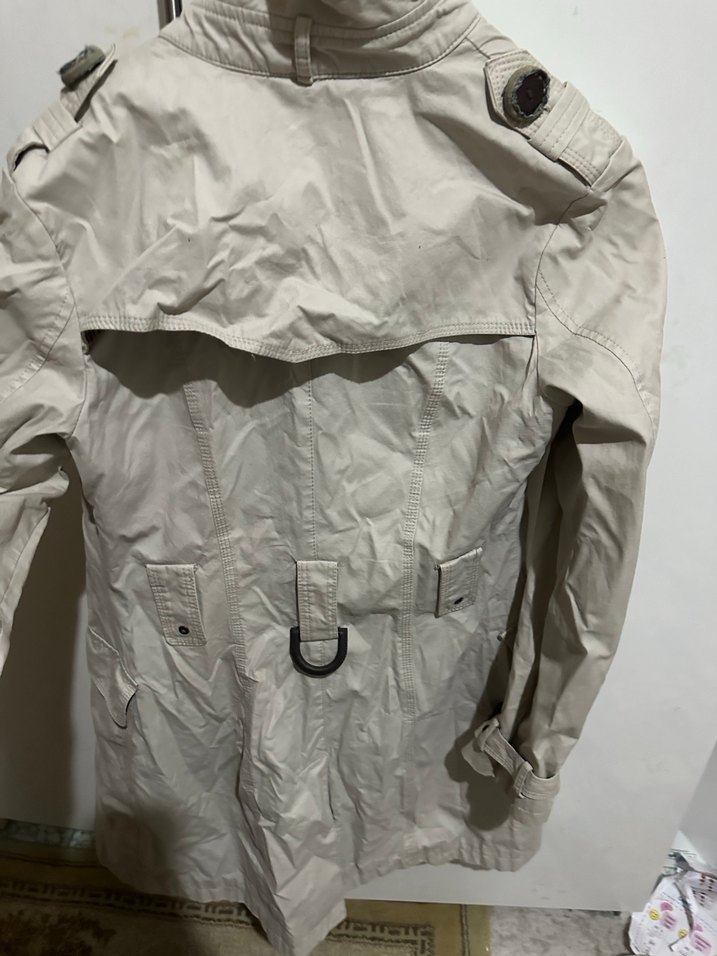 Düğmeli Beyaz Midi Kadın Trençkot - Görsel 4