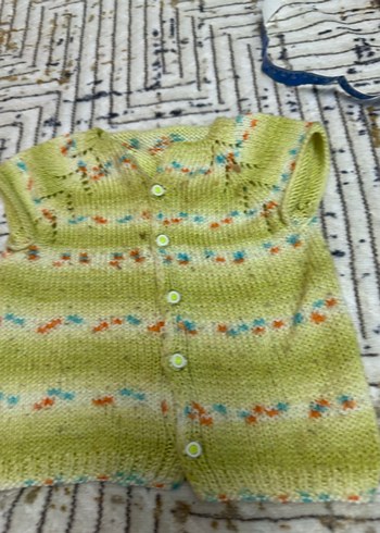 Kız Çocuk Yeşil V Yaka Örgü Yelek - Görsel 4