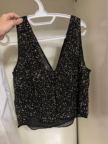 Zara boncuklu üst