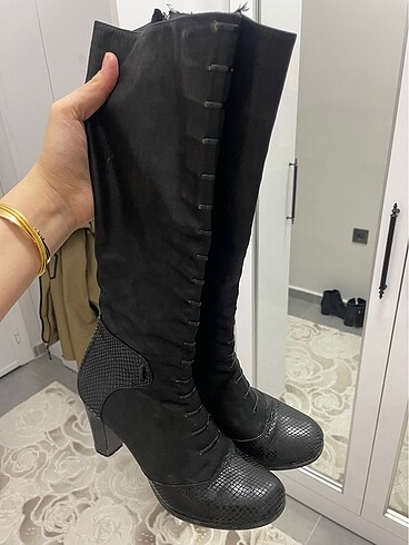 Topuklu çizme