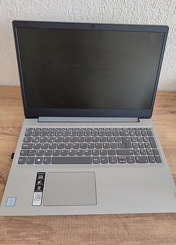 Lenovo İdealar S145 i3 4 gb ram 100 gb ssd