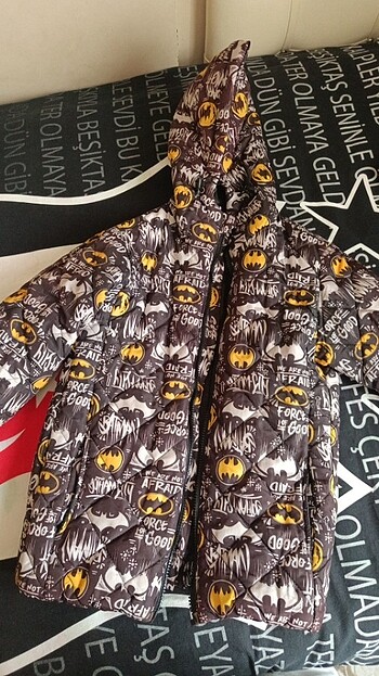 Batman lisansli mont