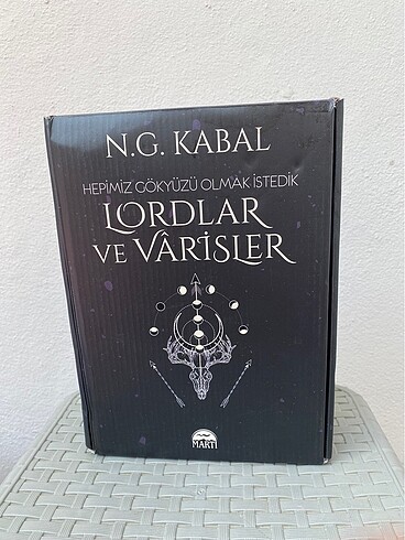 LORDLAR VE VARİSLER (CİLTLİ)-(İMZALI)