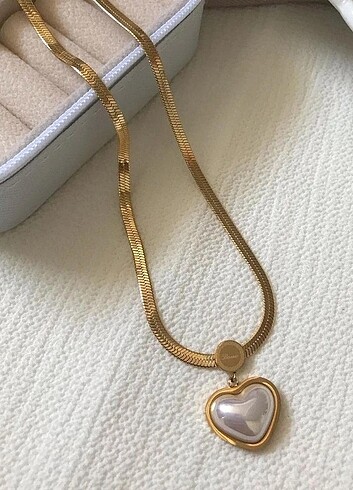 İtalyan Zincir Beyaz Sedefli Love Kolye