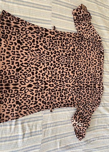 Bluz leopar desenli - Görsel 3