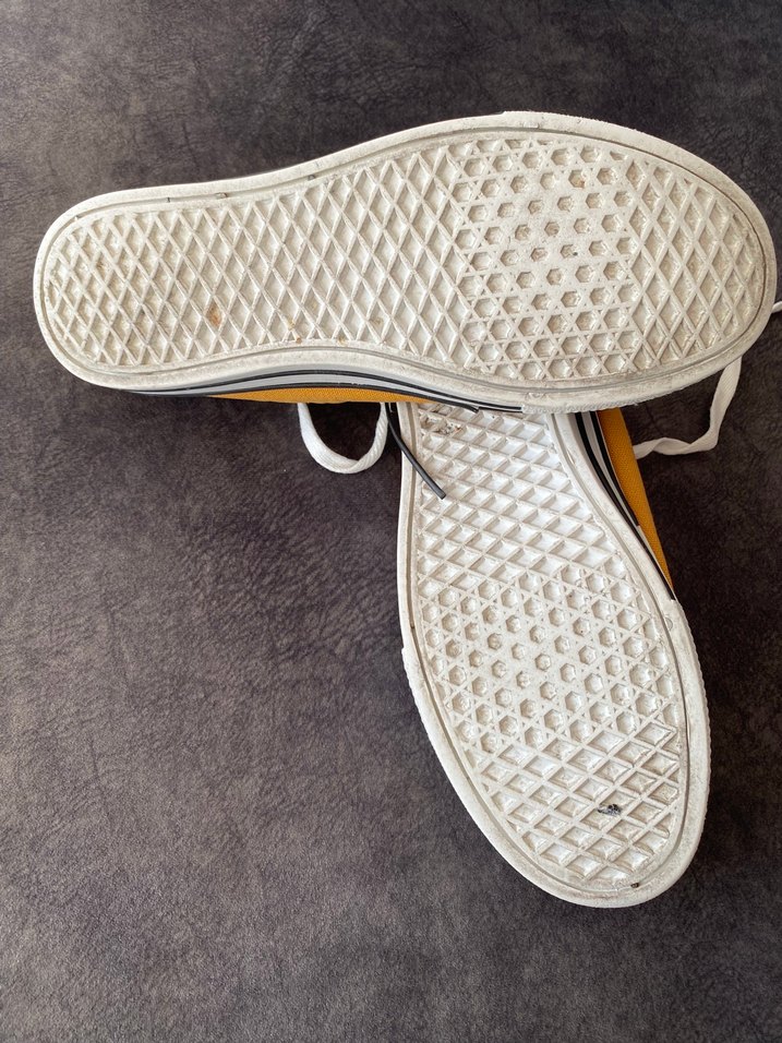 Sarı Kadın spor - Görsel 3