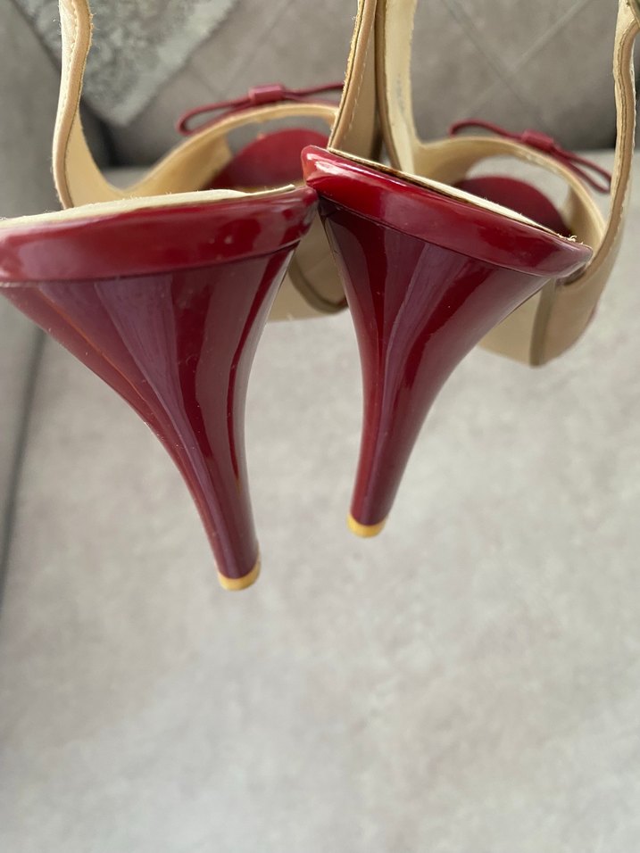Kırmızı Parlak fiyonklu Yüksek Topuklu Kadın Ayakkabı - Görsel 4