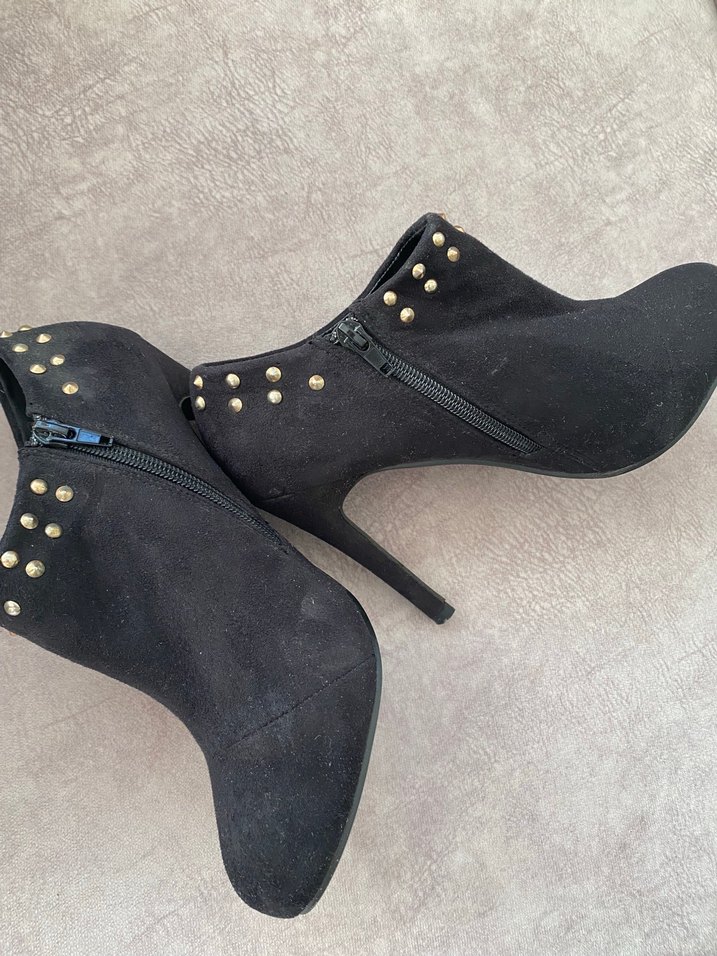 Siyah Süet Topuklu Kadın Bot - Görsel 2