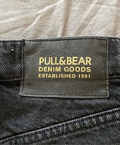 32 Beden siyah Renk Pull&bear kot şort XXS